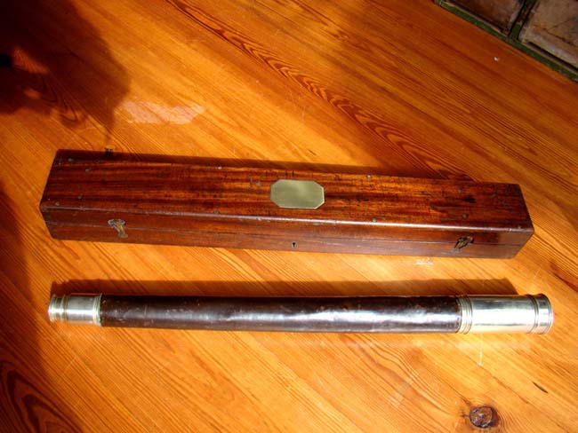 An important telescope  Presented by Her Majestys Government to Thomas King, Master of the ship Paragon, 21st October 1862.
